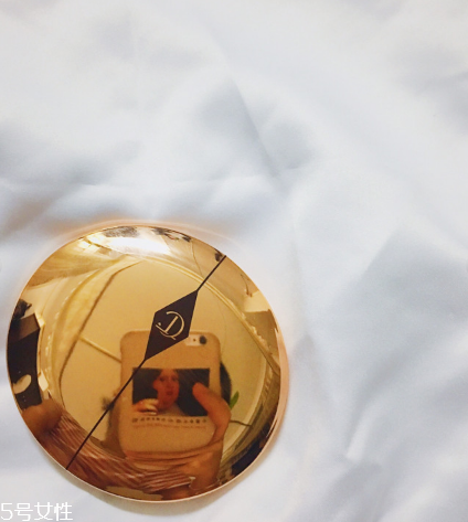 charlotte tilbury無暇極細(xì)蜜粉餅好用嗎 ct粉餅使用測評