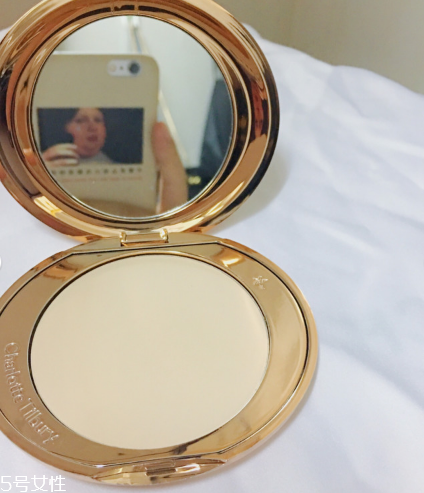 charlotte tilbury無暇極細(xì)蜜粉餅好用嗎 ct粉餅使用測評