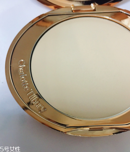 charlotte tilbury無暇極細(xì)蜜粉餅好用嗎 ct粉餅使用測評