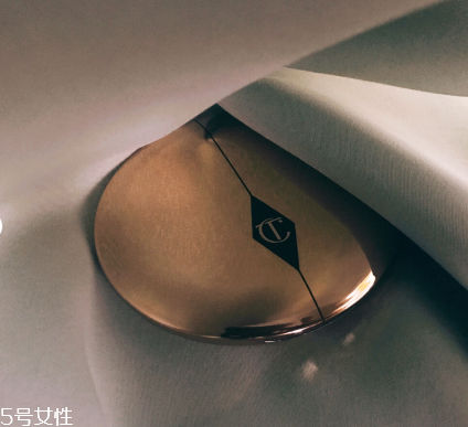 charlotte tilbury無暇極細(xì)蜜粉餅好用嗎 ct粉餅使用測評