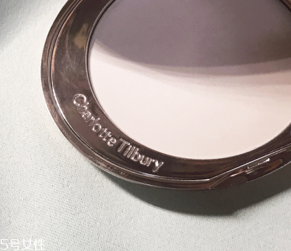 charlotte tilbury無暇極細(xì)蜜粉餅好用嗎 ct粉餅使用測評