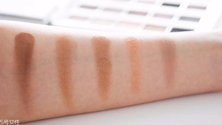 韓系姐姐妝怎么化 溫柔輕熟妝容教程 韓系姐姐妝怎么化 溫柔輕熟妝容教程