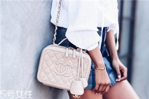 chanel相機包有哪幾種尺寸？香奈兒相機包尺寸多大