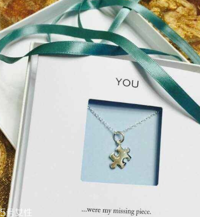 lily charmed正品在哪買？lily charmed項(xiàng)鏈購(gòu)買方式