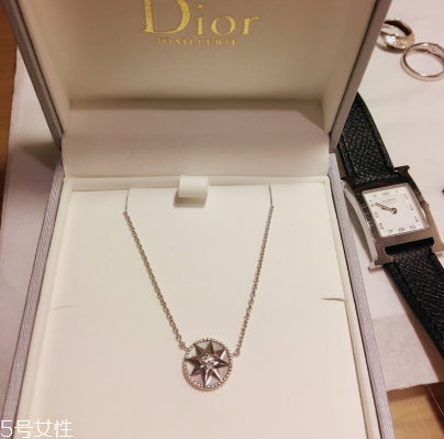 項鏈發(fā)黑怎么清洗？項鏈發(fā)黑清洗方法