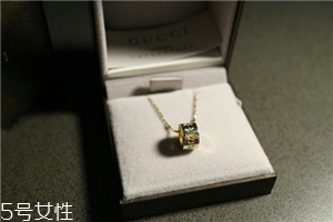 項(xiàng)鏈金色好看還是銀色好看？項(xiàng)鏈金色和銀色哪個(gè)好