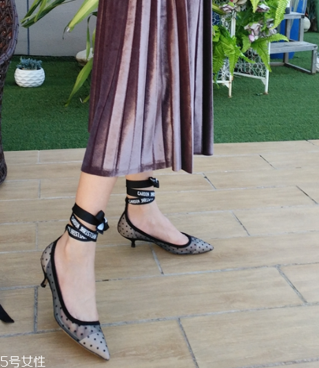 今年流行什么款式貓跟鞋？今年最火的貓跟鞋款式