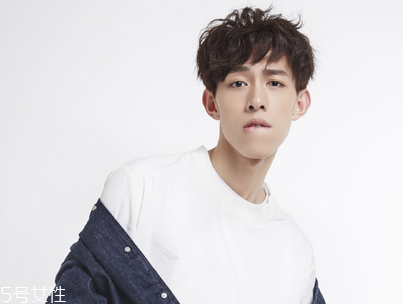 送男朋友香水哪個(gè)牌子好 經(jīng)典男士香水排行榜 送男朋友香水哪個(gè)牌子好 經(jīng)典男士香水排行榜