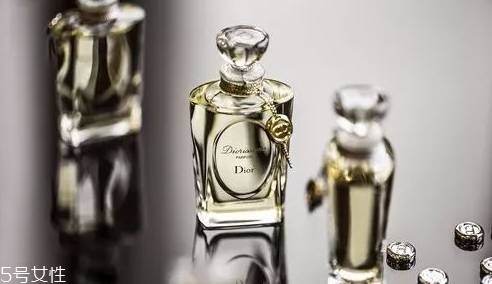 什么香水好聞又持久 好聞又持久的香水推薦 什么香水好聞又持久 好聞又持久的香水推薦