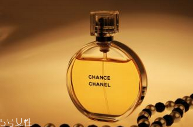 怎么防止香水味太濃 香水味太濃的去除小妙招 怎么防止香水味太濃 香水味太濃的去除小妙招