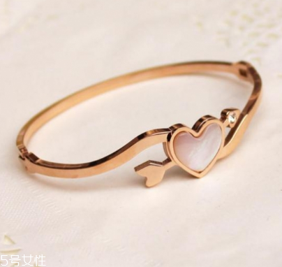 戒指可以縮小嗎？戒指能不能改小