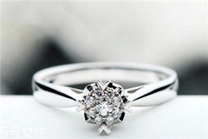 戒指會(huì)越戴越松嗎？戒指會(huì)不會(huì)越戴越大？