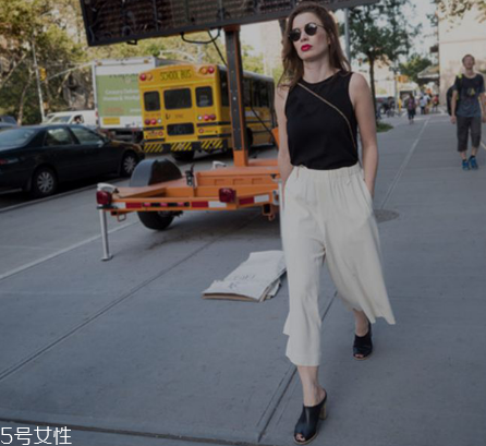 雪紡衣服怎么搭配？雪紡衣服搭配技巧