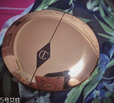 ct粉餅怎么樣 charlotte tilbury熱門產(chǎn)品價(jià)格