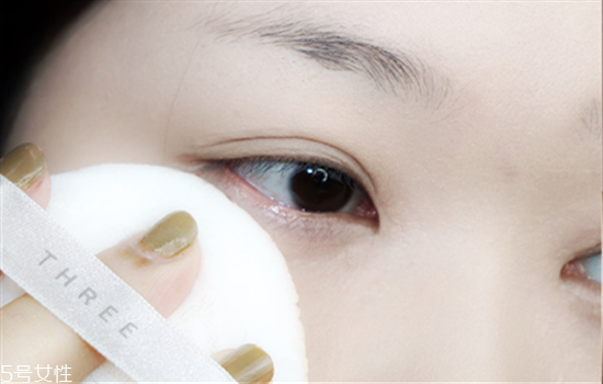 超自然的學(xué)生眼妝畫法 新手眼妝教程 超自然的學(xué)生眼妝畫法 新手眼妝教程