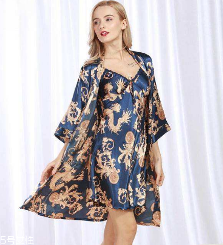 冰絲和亞麻哪個(gè)好？冰絲和亞麻的區(qū)別是什么