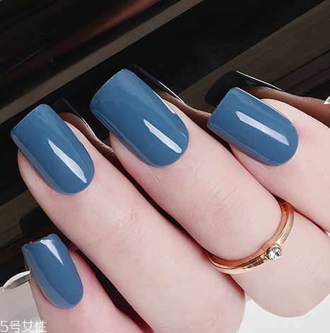 霧霾藍指甲圖片 霧霾藍美甲樣式大全 霧霾藍指甲圖片 霧霾藍美甲樣式大全