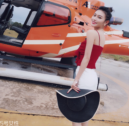 皮膚黃穿什么顏色顯白？適合黃皮女生的衣服顏色