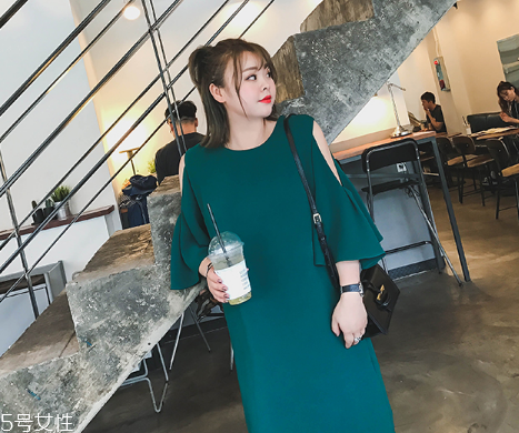 皮膚黃穿什么顏色顯白？適合黃皮女生的衣服顏色