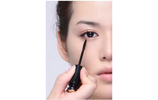 什么顏色口紅適合裸妝 裸妝的正確化妝步驟 什么顏色口紅適合裸妝 裸妝的正確化妝步驟