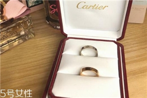 戒指太緊對(duì)手指有什么傷害？戒指戴太緊的危害