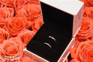 戒指用什么掛在脖子上？戒指怎么掛在脖子上