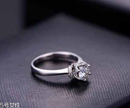 戒指一般多少錢？戒指一般要買多少錢的