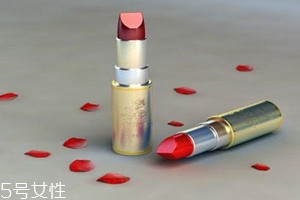 醫(yī)采口紅怎么辨別真假 醫(yī)采真?zhèn)尾樵? alt=