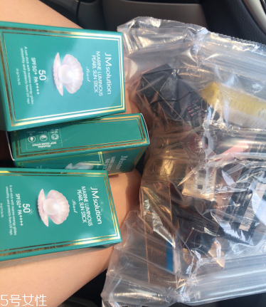 jm珍珠防曬棒適合什么膚質 jm網(wǎng)紅防曬棒使用測評 jm珍珠防曬棒適合什么膚質 jm網(wǎng)紅防曬棒使用測評