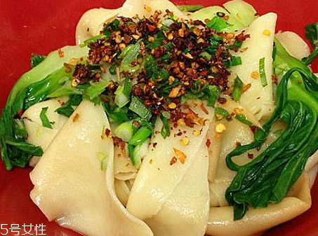 褲帶面的蘸汁怎么做 褲帶面的營養(yǎng)價(jià)值