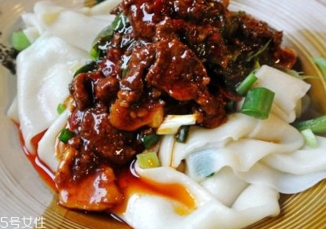 褲帶面的蘸汁怎么做 褲帶面的營養(yǎng)價(jià)值