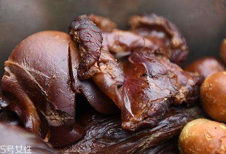 梆梆肉是指什么肉 梆梆肉用什么熏 梆梆肉是指什么肉 梆梆肉用什么熏