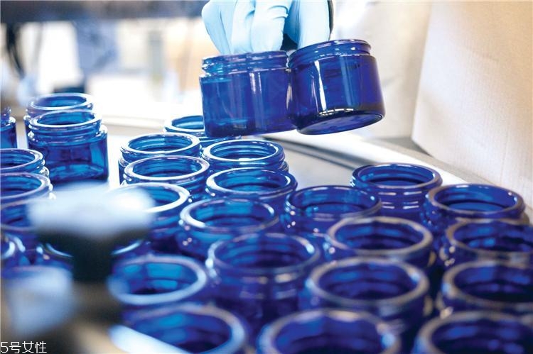 英國(guó)nyr適合什么人用 neal s yard王牌產(chǎn)品盤點(diǎn)