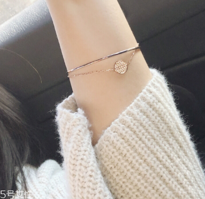 手鏈可以兩只手同時戴嗎？手鏈可以兩只手一起戴嗎