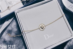 手鏈可以兩只手同時戴嗎？手鏈可以兩只手一起戴嗎