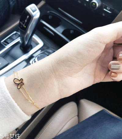 手鏈為什么戴左手？手鏈戴左手的原因