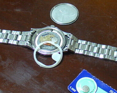 fossil手表怎么換電池？fossil手表換電池的方法