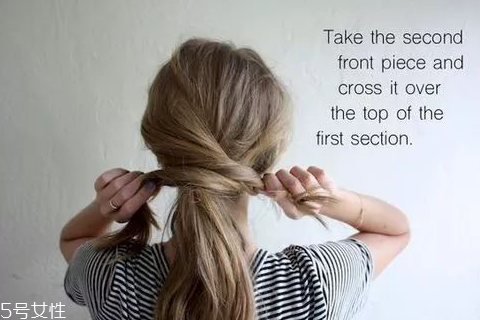 夏日懶人發(fā)型推薦 5款夏日簡單扎發(fā)造型 夏日懶人發(fā)型推薦 5款夏日簡單扎發(fā)造型