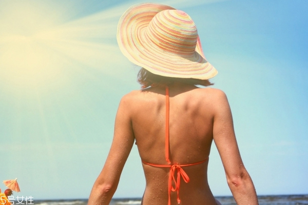 涂防曬霜為什么沒有效果 4個舉動降低防曬效果 涂防曬霜為什么沒有效果 4個舉動降低防曬效果