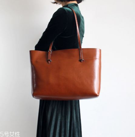 520送女朋友什么樣的包包好？520送什么包包給女票？