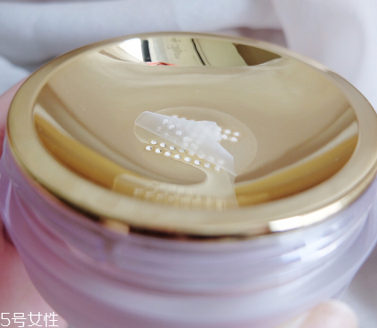 hourglass新款散粉多少錢(qián) hourglass新款散粉使用測(cè)評(píng)