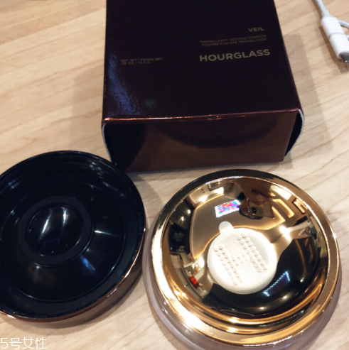 hourglass新款散粉多少錢(qián) hourglass新款散粉使用測(cè)評(píng)