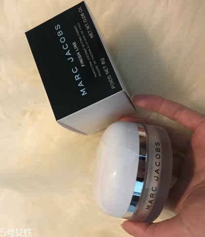 hourglass散粉和marc jacobs散粉哪個(gè)好 hourglass散粉和marc jacobs散粉哪個(gè)好