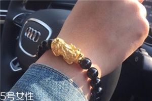 手鏈上有兩個貔貅好嗎？手鏈可以戴兩個貔貅嗎？