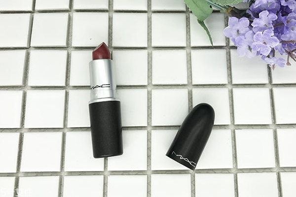 mac brick o la口紅日常嗎？mac brick o la上嘴圖