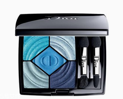 藍(lán)色眼影哪個牌子好 藍(lán)色眼影2018新品盤點 藍(lán)色眼影哪個牌子好 藍(lán)色眼影2018新品盤點