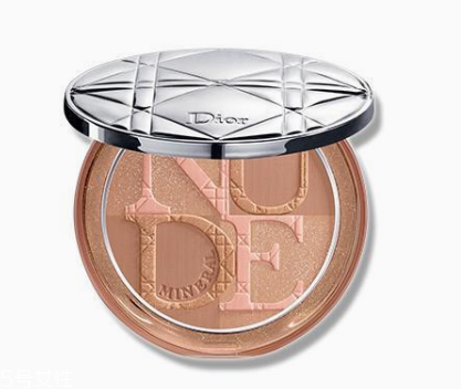 藍(lán)色眼影哪個牌子好 藍(lán)色眼影2018新品盤點 藍(lán)色眼影哪個牌子好 藍(lán)色眼影2018新品盤點