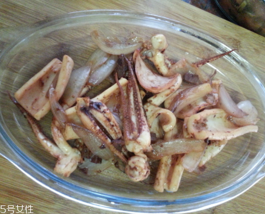 魷魚是烏賊嗎？魷魚跟烏賊是一種嗎？