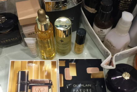 嬌蘭黃金復(fù)原蜜真假 嬌蘭黃金復(fù)原蜜真假對比 嬌蘭黃金復(fù)原蜜真假 嬌蘭黃金復(fù)原蜜真假對比