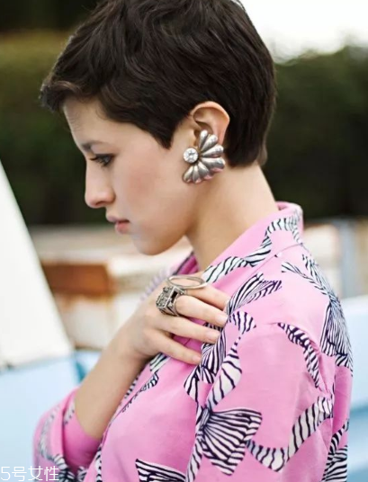 耳環(huán)能過安檢嗎？耳環(huán)過安檢會(huì)被收嗎